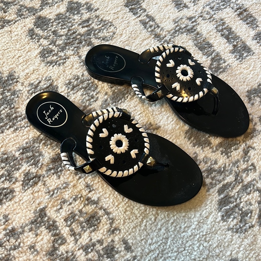 Jack Rogers Jelly Sandal size 6. Great condition.